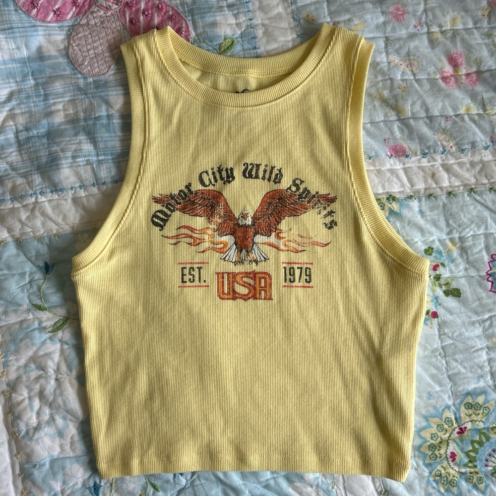 Hollister Light Yellow Ribbed Tee